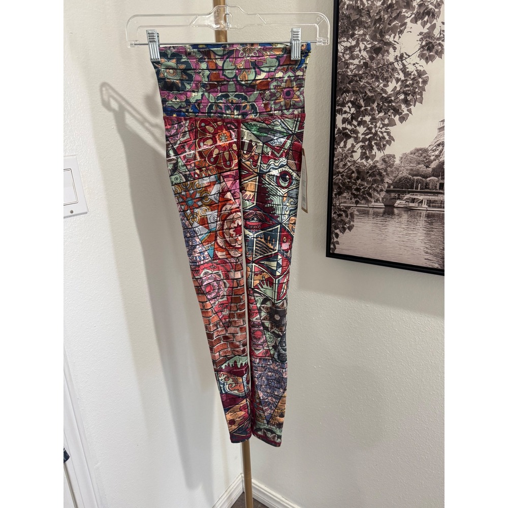 Niyama Sol Barefoot Leggings 5 Points Abstract Graffiti Art XS New With Tags
